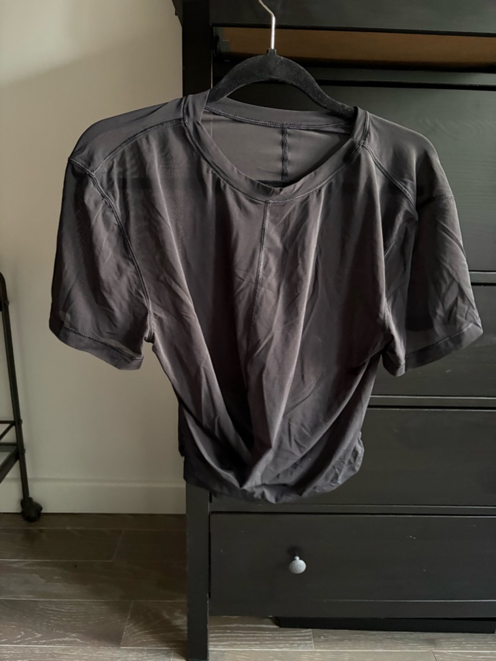Lululemon mesh crossover tee in size 6